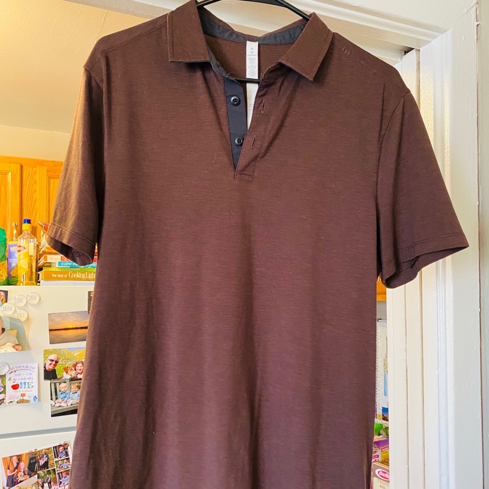Lululemon Evolution brown polo men’s medium